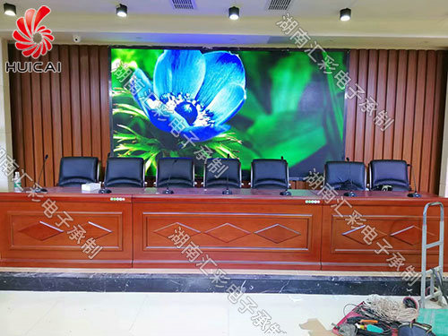 室內(nèi)T1.25全彩表貼LED顯示屏