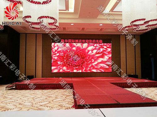 室內(nèi)表貼D2.84全彩色LED顯示屏